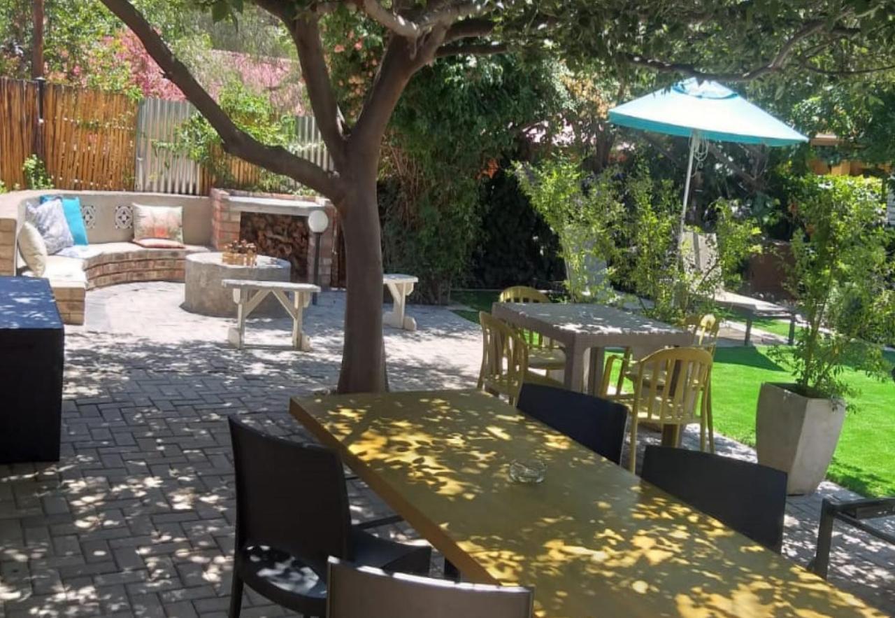 De Akker Guest House Oudtshoorn Extérieur photo